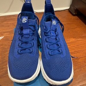 UNDER ARMOUR CURRY Basketball/ volleyball shoes